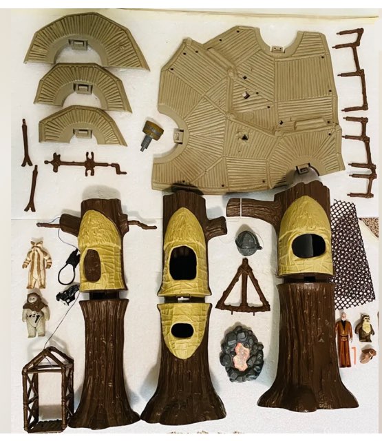 Star Wars 1983 Ewok Village playset Kenne avec 4 figurines incomplètes. Ancien